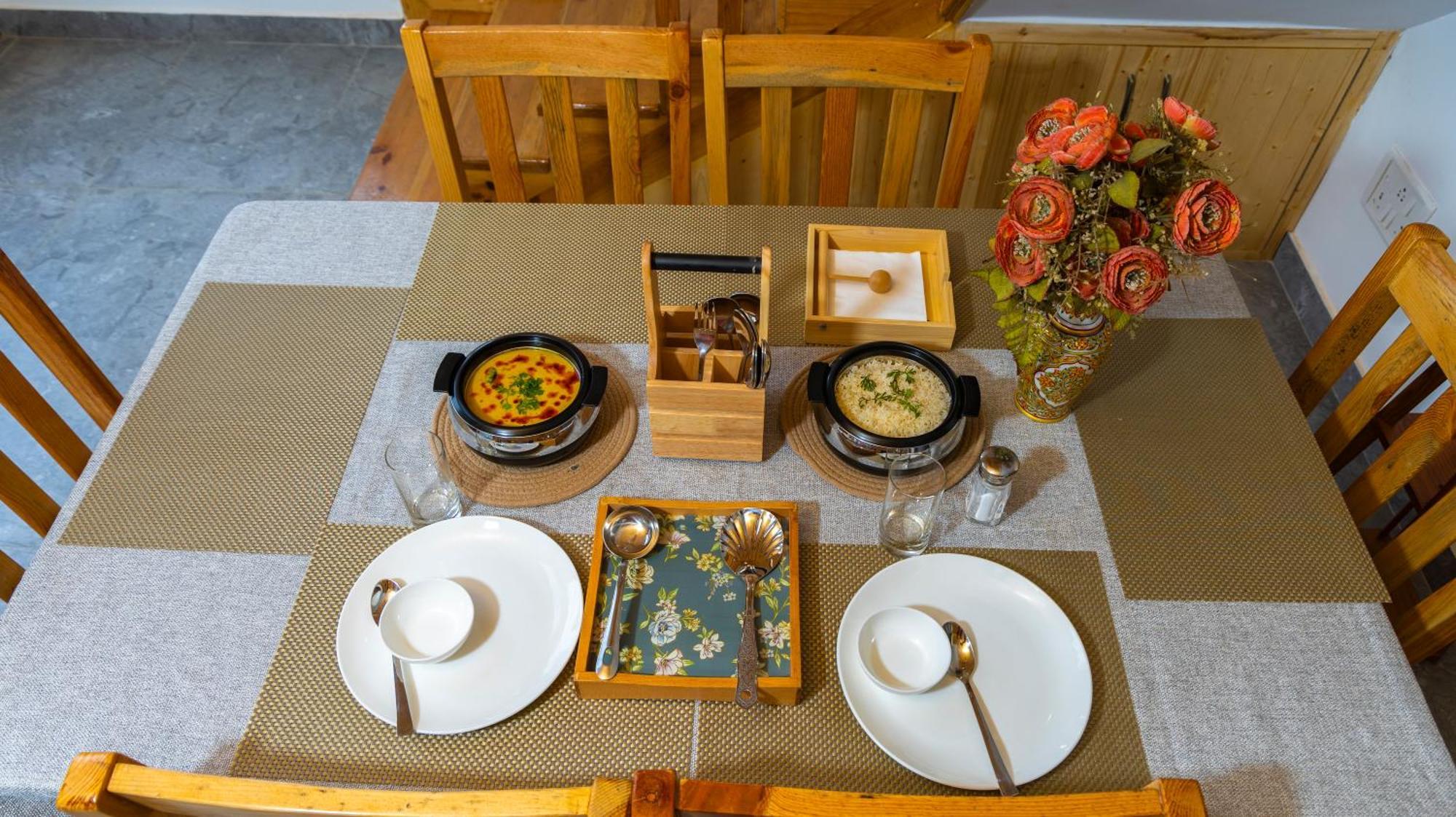 Nandini Cottage, A Premium Boutique Homestay 라닉헷 외부 사진