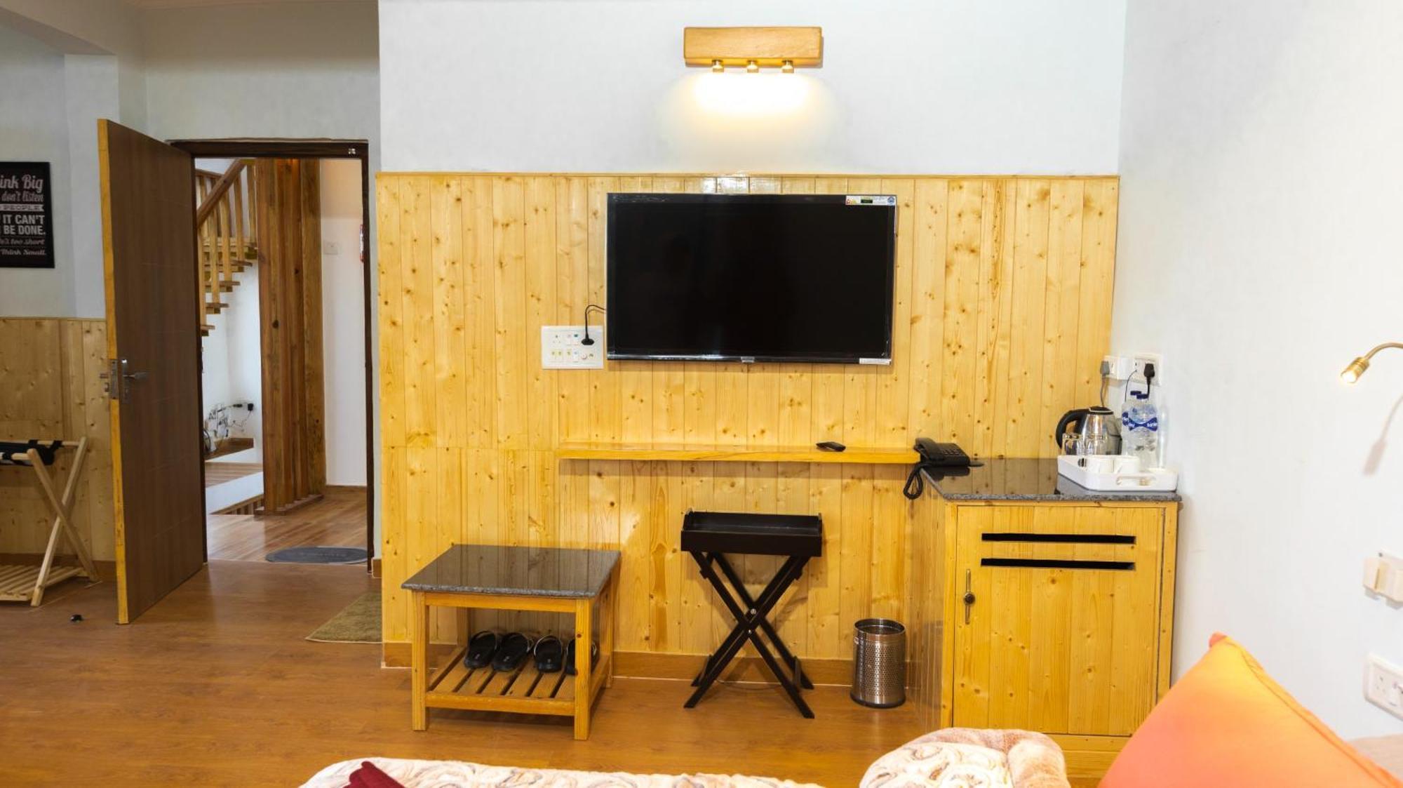 Nandini Cottage, A Premium Boutique Homestay 라닉헷 외부 사진