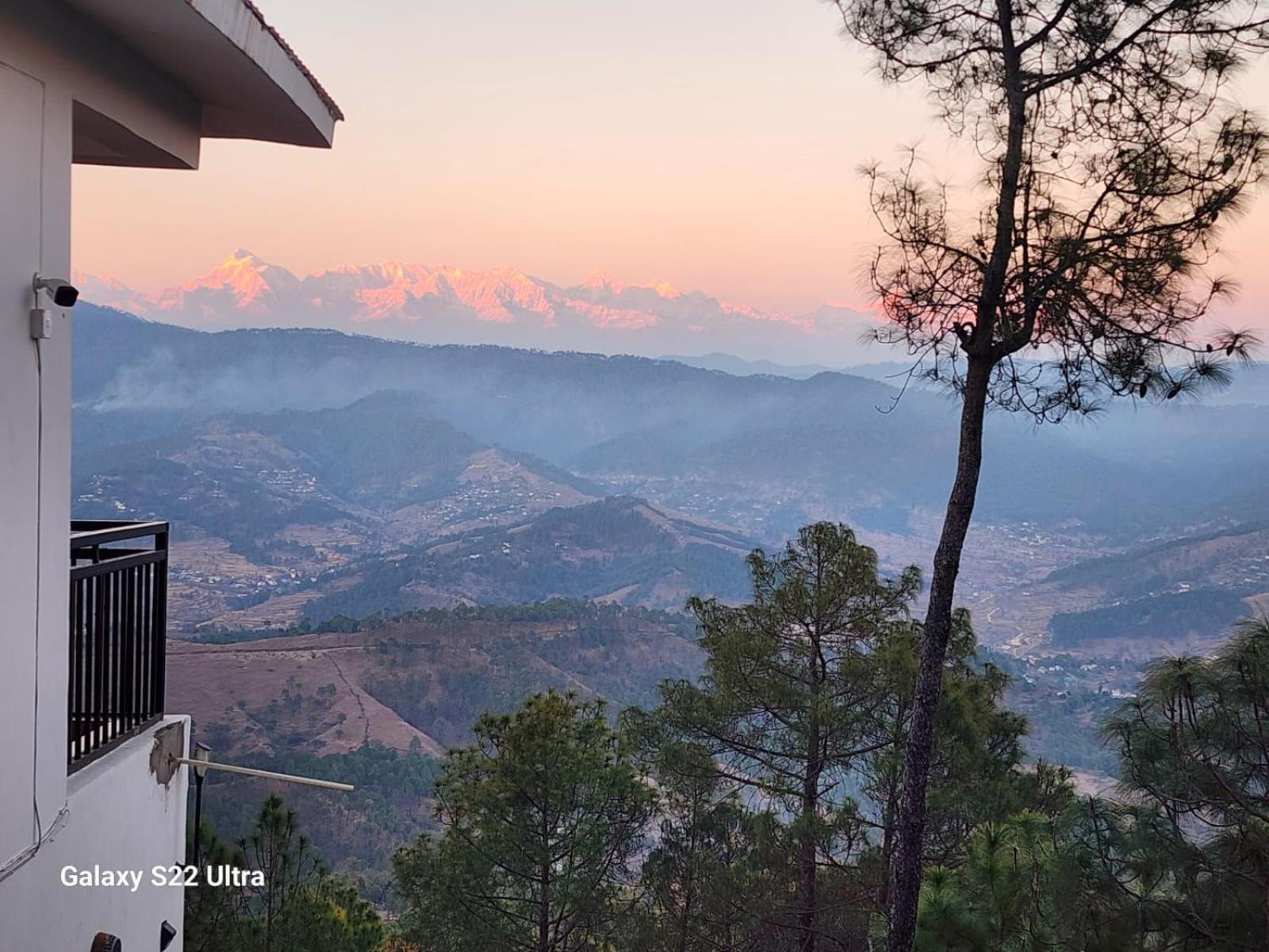 Nandini Cottage, A Premium Boutique Homestay 라닉헷 외부 사진