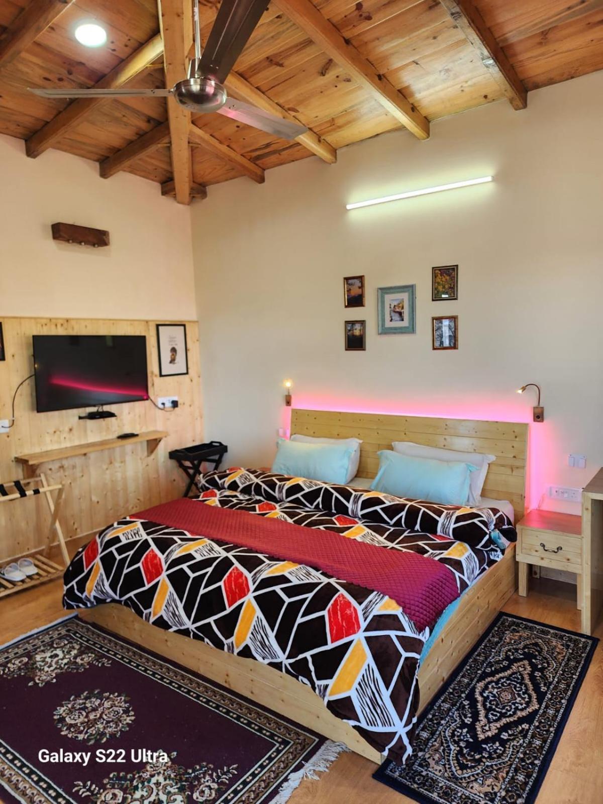 Nandini Cottage, A Premium Boutique Homestay 라닉헷 외부 사진